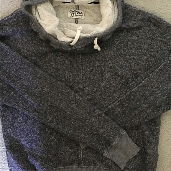 ⛄️ TNA hooded soft, cozy loose cowl-neck sweatshirt - Picture 3 of 10